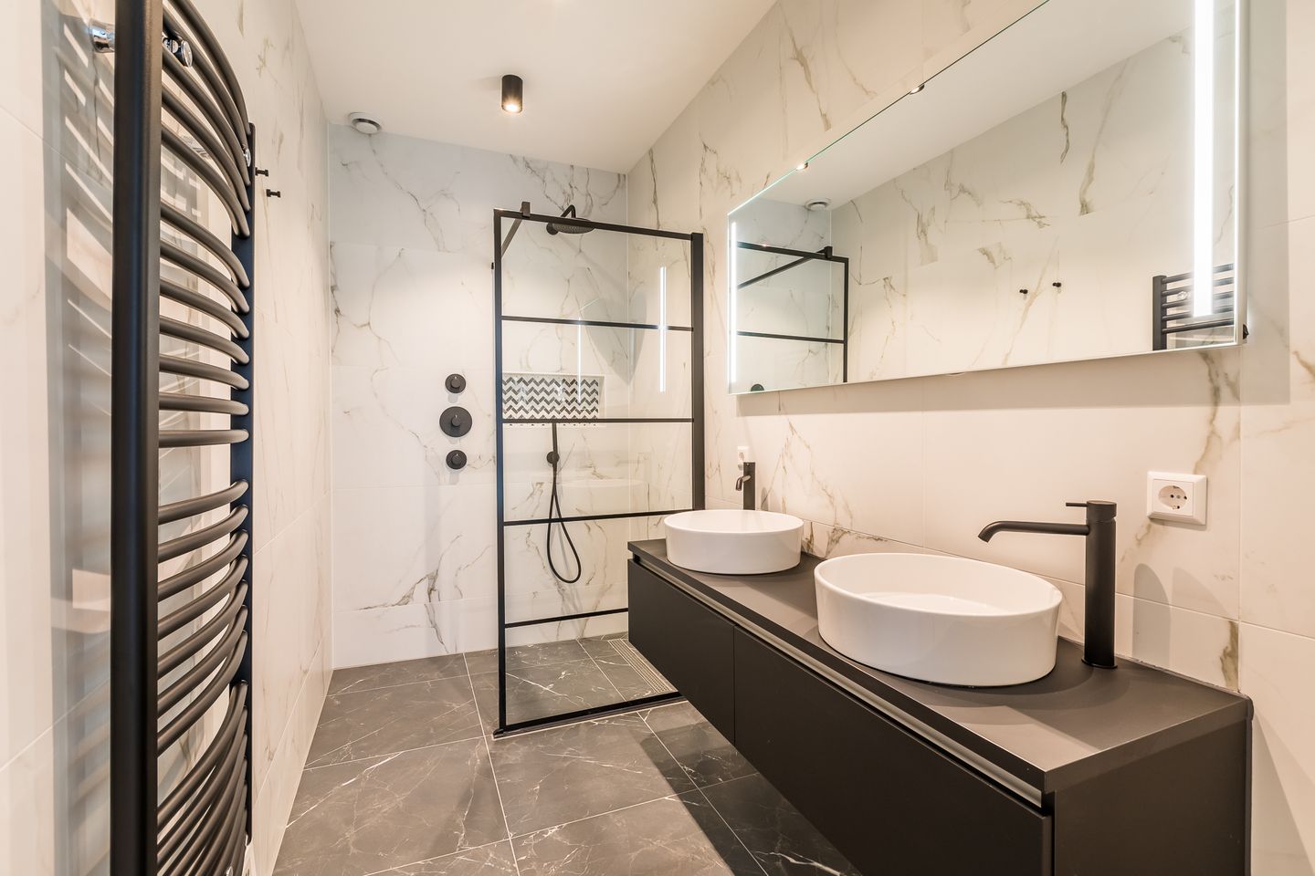 Foto 20 van Faas Wilkesstraat 317