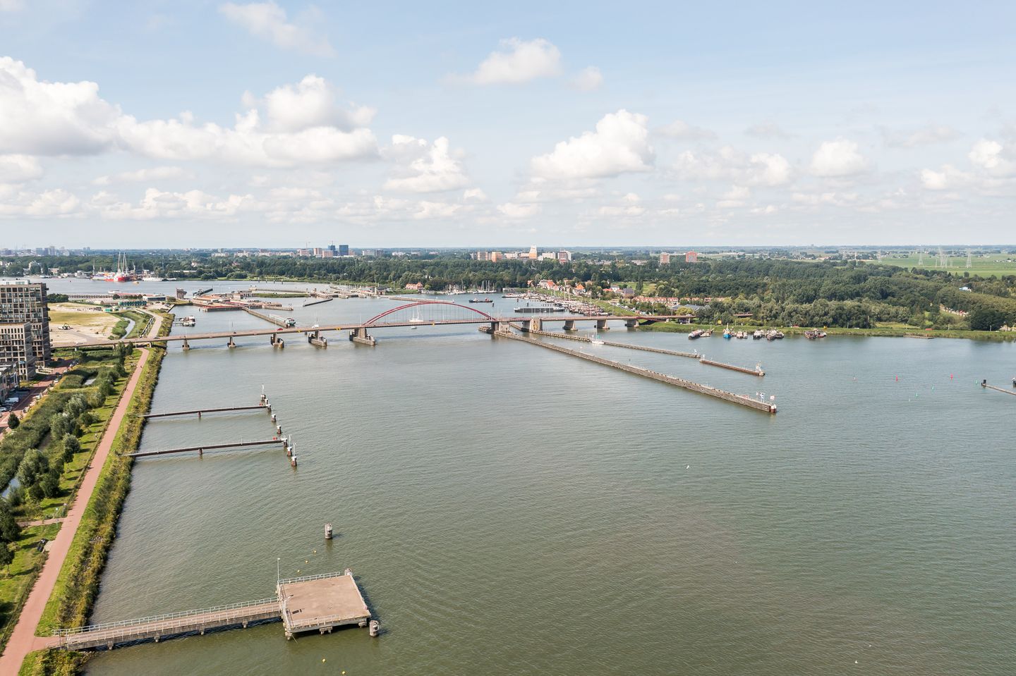 Foto 29 van Faas Wilkesstraat 317