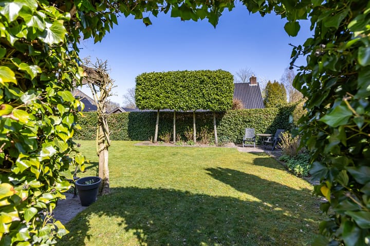 Foto 49 van Taarloseweg 11