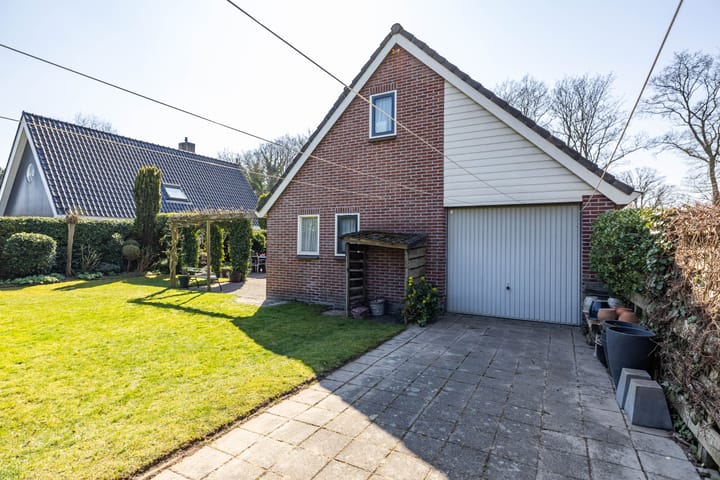 Foto 55 van Taarloseweg 11