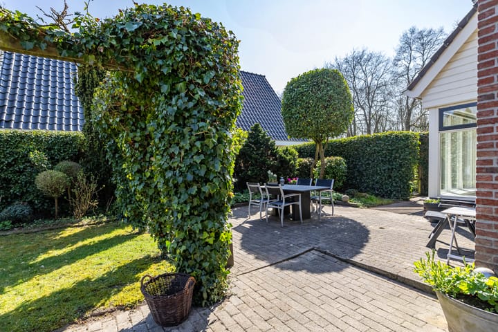 Foto 59 van Taarloseweg 11