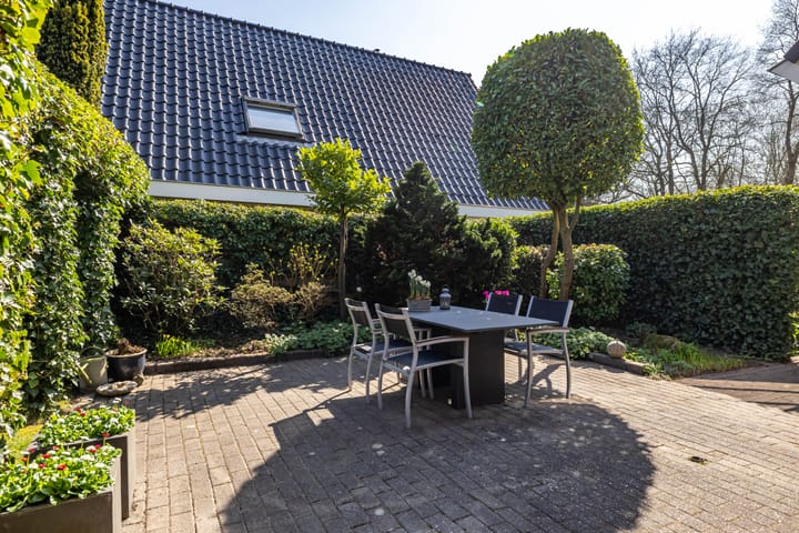 Foto 60 van Taarloseweg 11