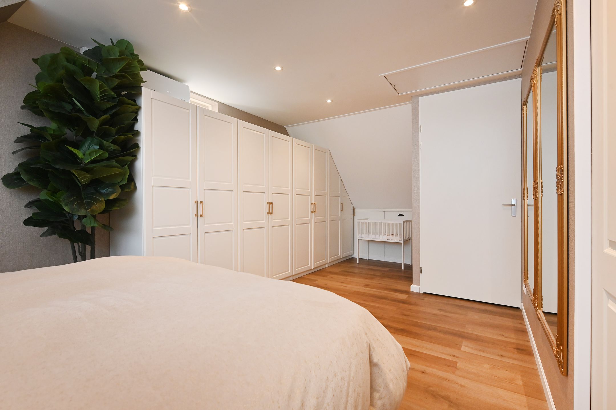 Foto 33 van Rijsenburgerweg 10-B