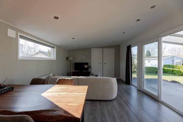 Foto 11 van Rijksstraatweg 186-275