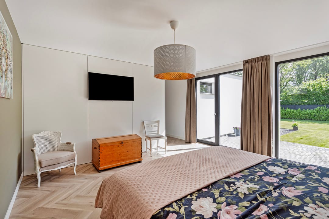 Foto 22 van Kamperfoelieweg 8