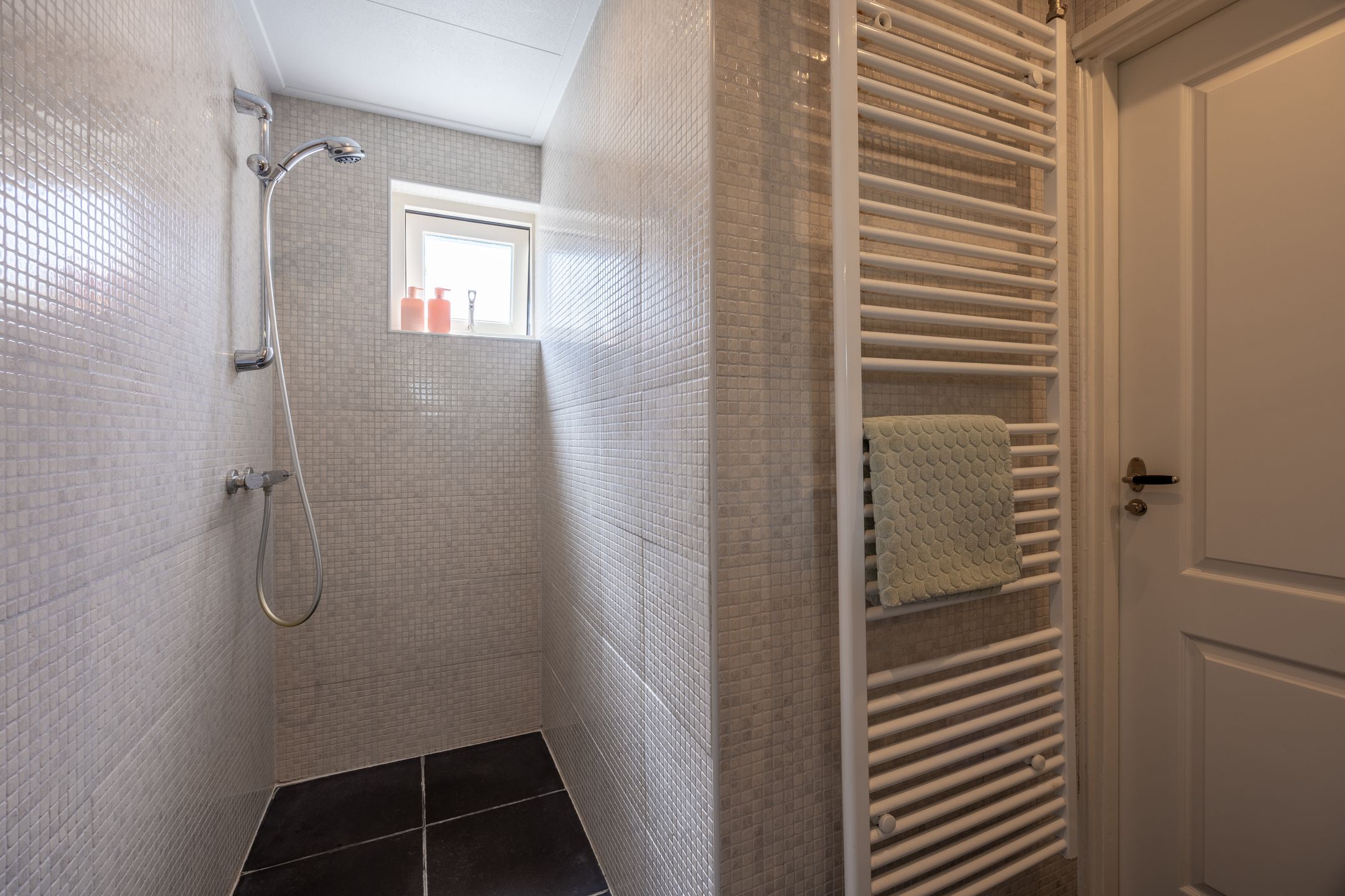 Photo 18 of Emmastraat 69