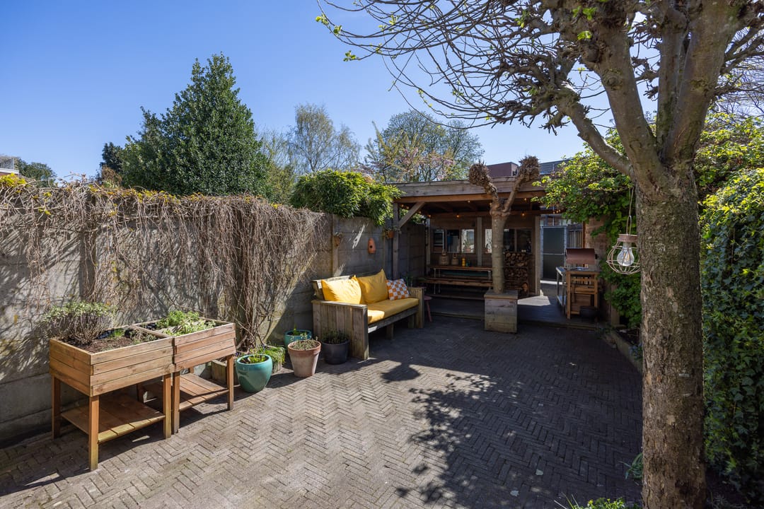 Photo 26 of Emmastraat 69