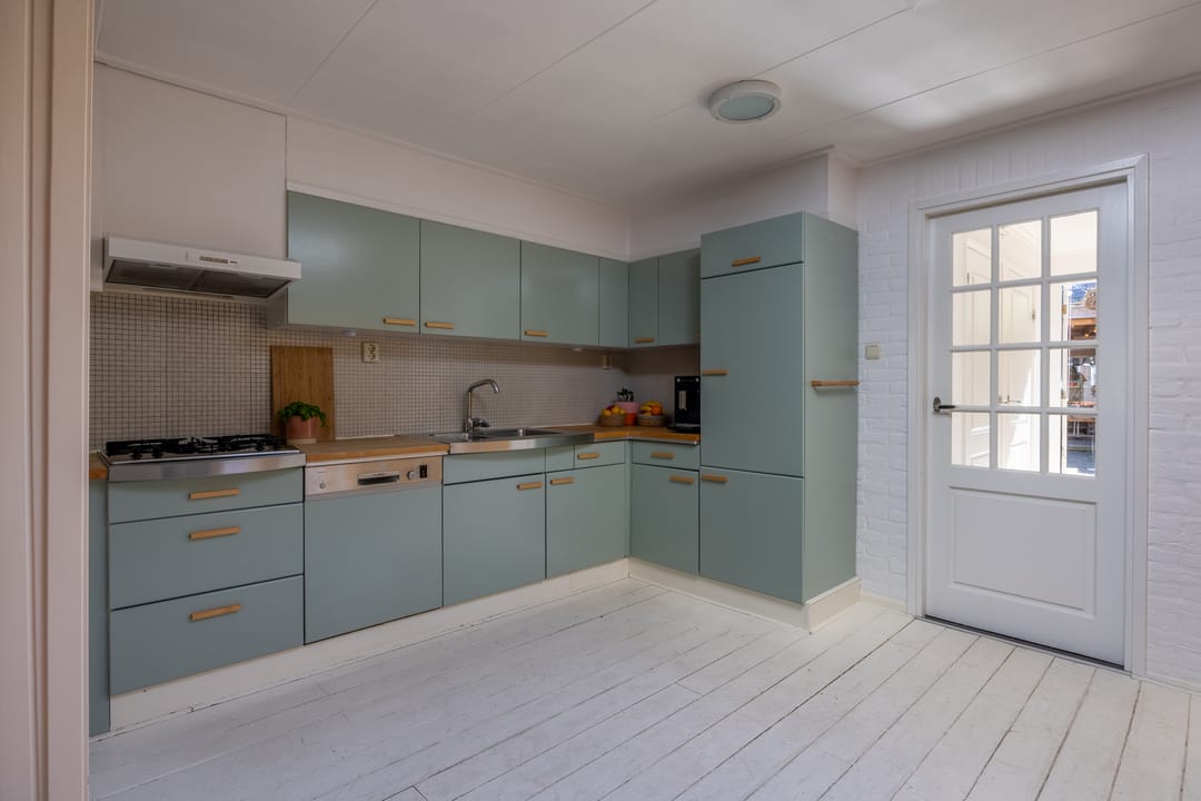 Photo 11 of Emmastraat 69