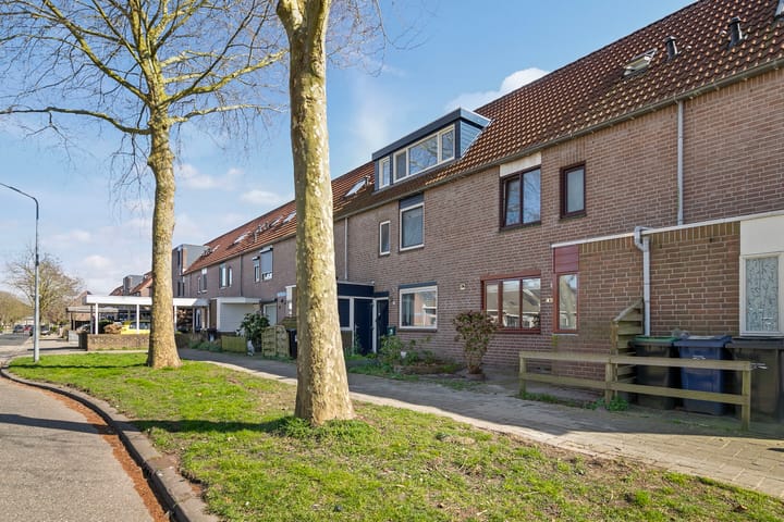 Foto 3 van IJsselmeerweg 49