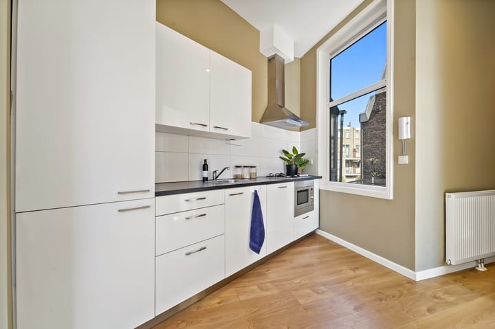 Photo 12 of Smitstraat 185