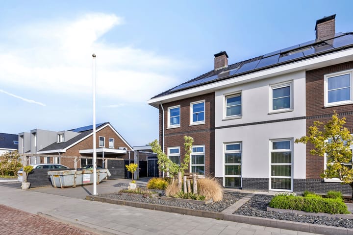 Photo 4 of Hooiwagen 17