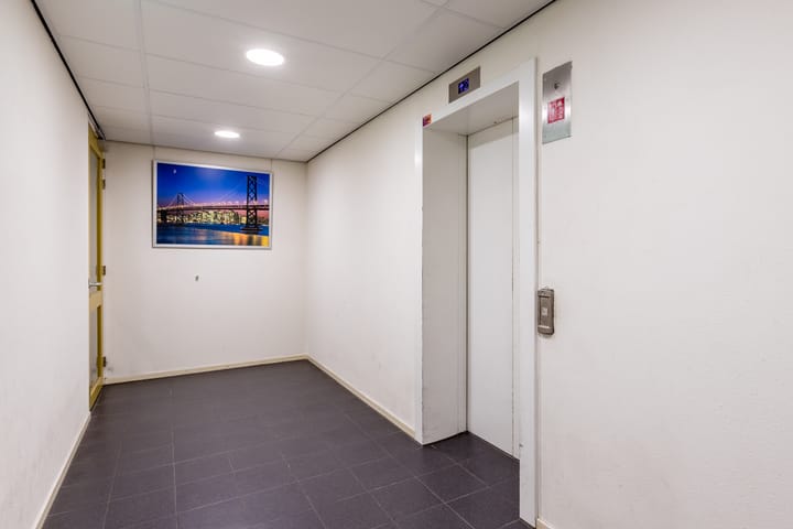 Photo 33 of Europaplein 37