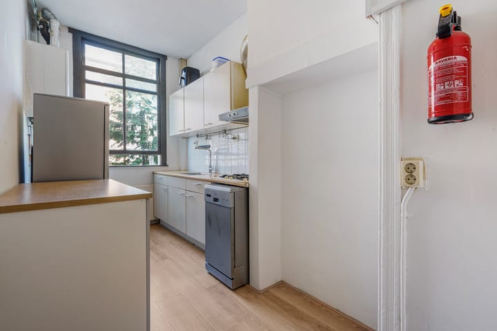 Photo 17 of Vechtstraat 4