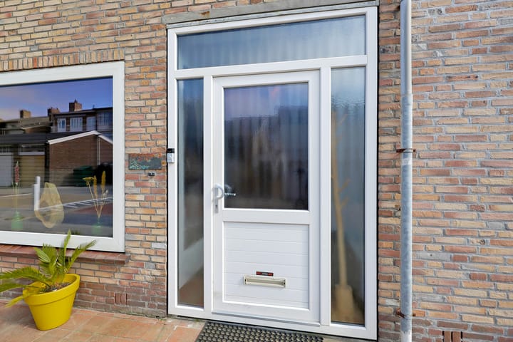 Photo 8 of Buitensluisstraat 15