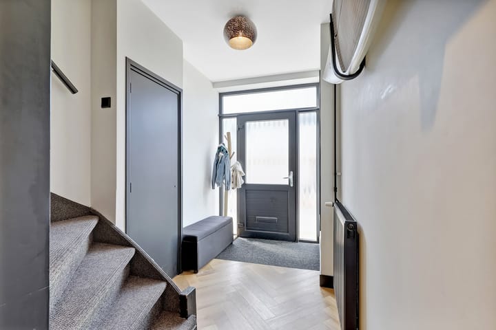 Photo 9 of Buitensluisstraat 15