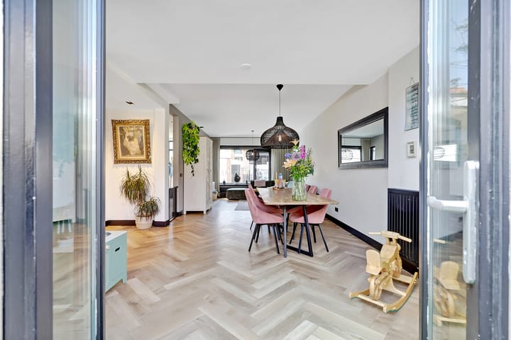 Photo 16 of Buitensluisstraat 15