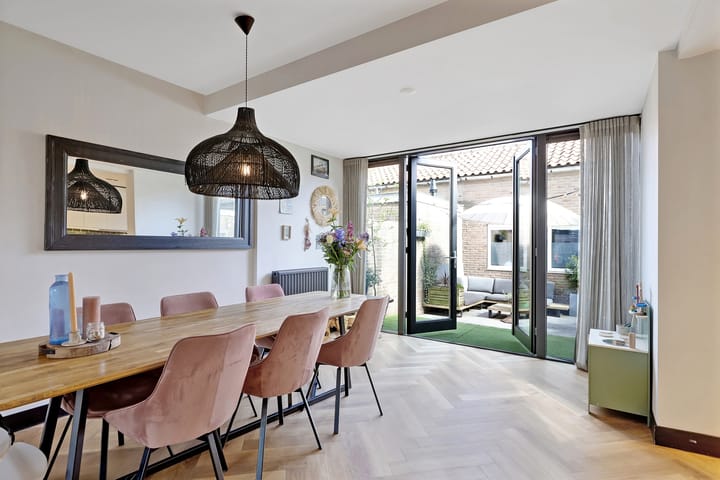 Photo 20 of Buitensluisstraat 15