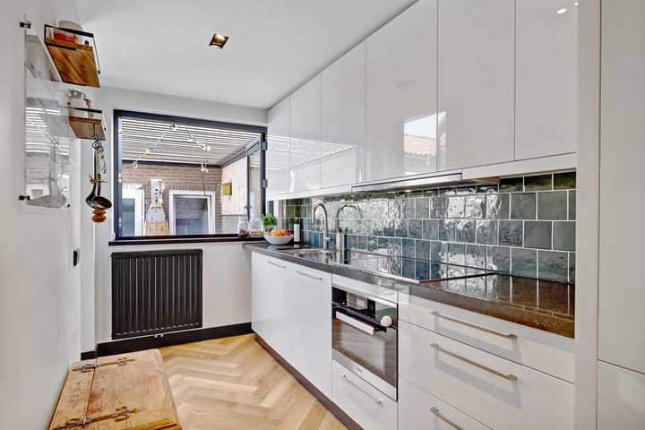 Photo 23 of Buitensluisstraat 15