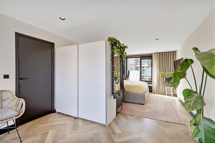 Photo 31 of Buitensluisstraat 15