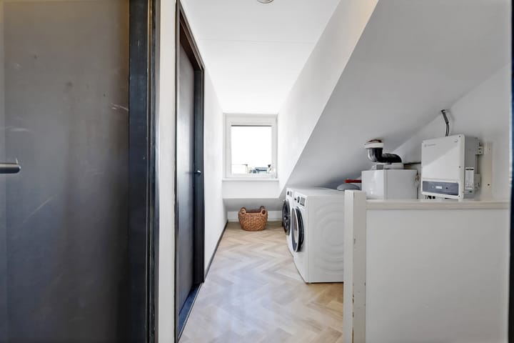 Photo 42 of Buitensluisstraat 15