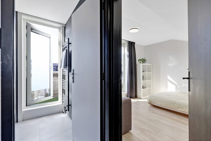 Photo 45 of Buitensluisstraat 15