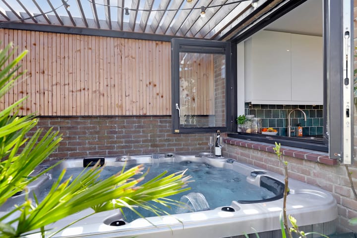 Photo 63 of Buitensluisstraat 15