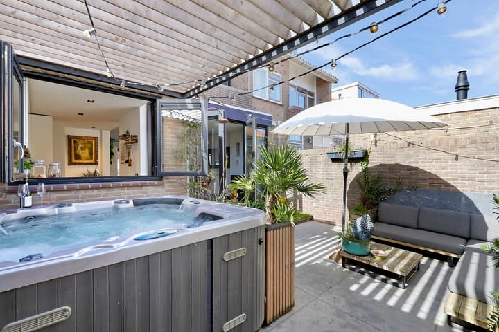 Photo 65 of Buitensluisstraat 15