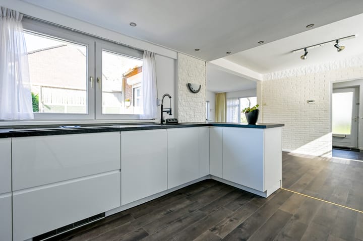 Foto 11 van Mr. J. van Lierstraat 22