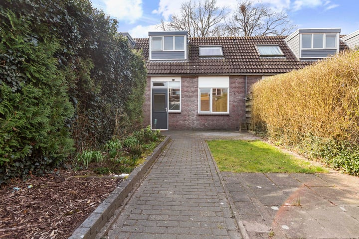 Photo 2 of Gijsbrechtgaarde 324