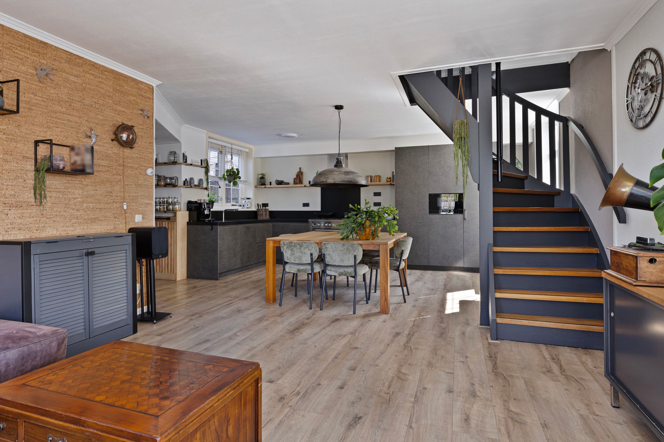 Foto 6 van Julianaweg 66