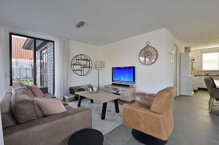 Foto 7 van Ossenzijlerweg 2-4