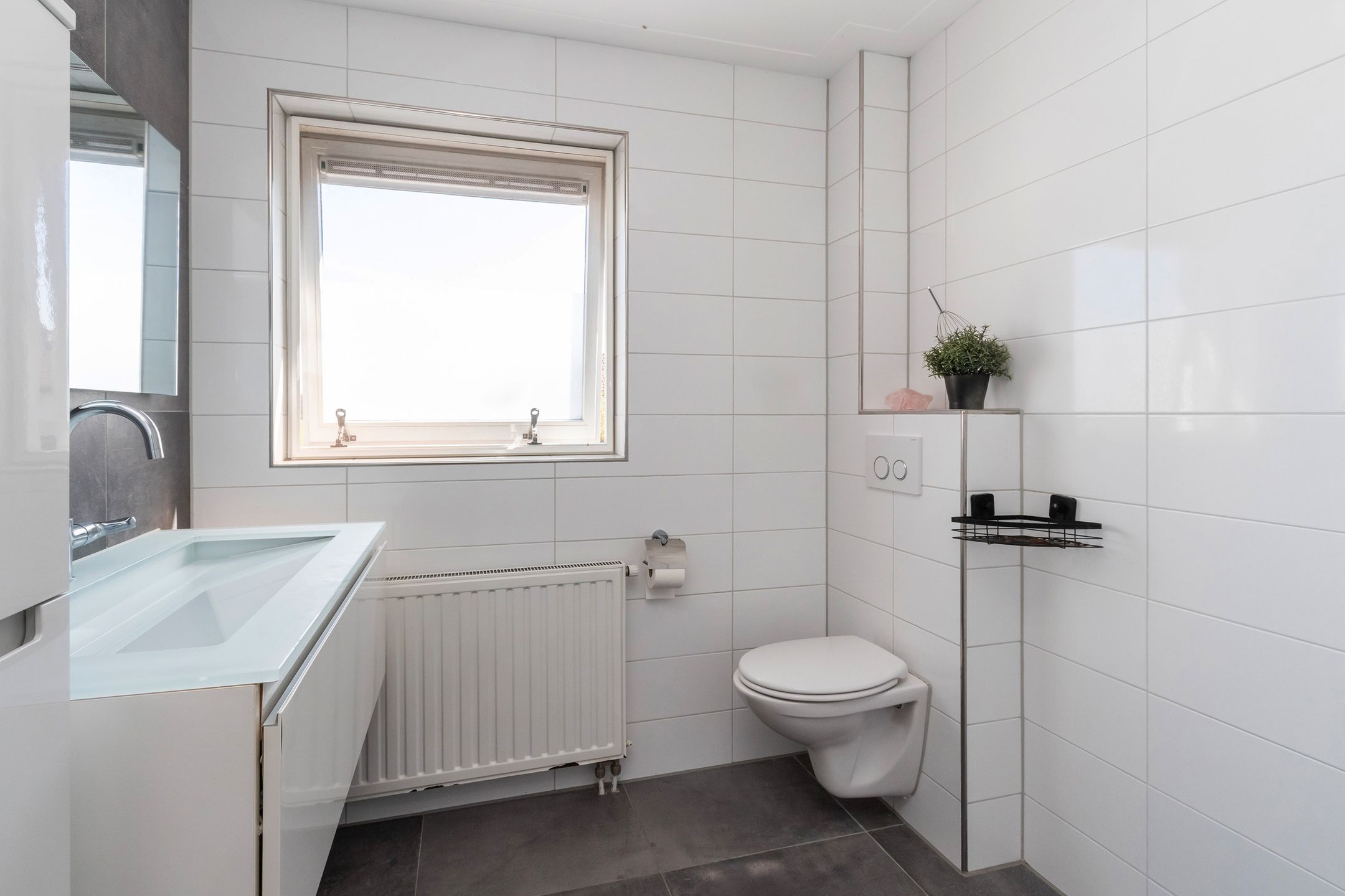 Photo 15 of Cornelis Tromplaan 26