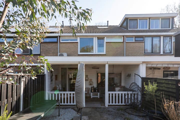 Foto 2 van Emmaplein 17