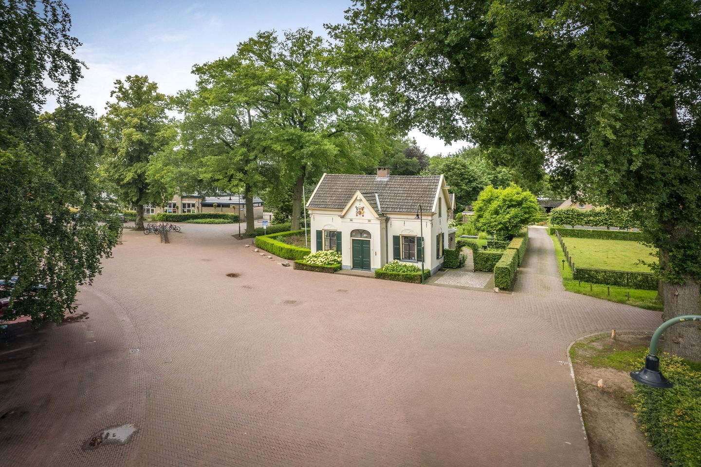 Foto 10 van Kerklaan 10