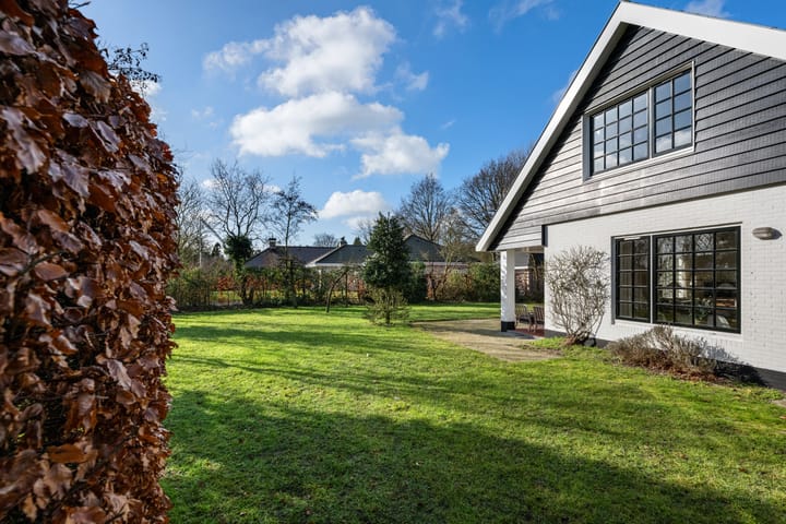 Foto 9 van Korenbloemlaan 6