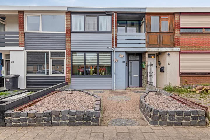 Foto 1 van Beneluxstraat 35