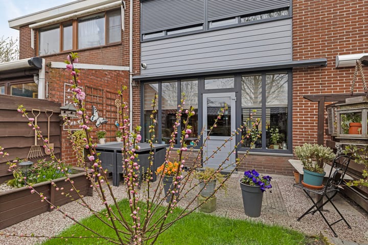 Foto 20 van Beneluxstraat 35