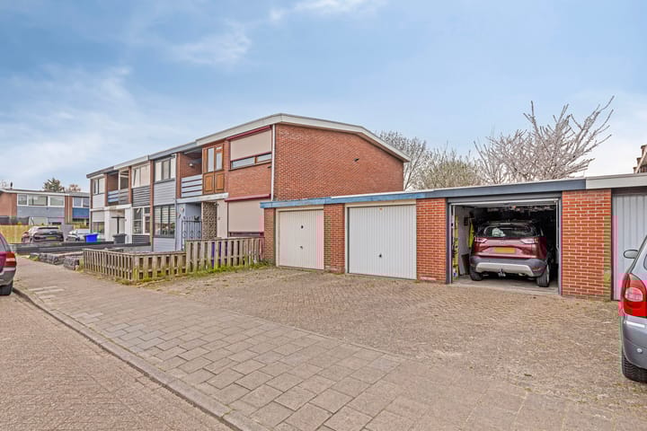 Foto 23 van Beneluxstraat 35