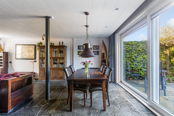 Photo 8 of De Vroedschap 64