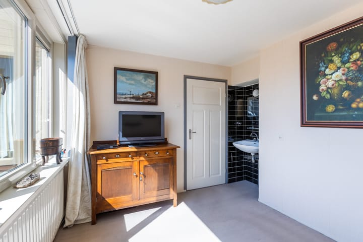 Photo 31 of De Vroedschap 64