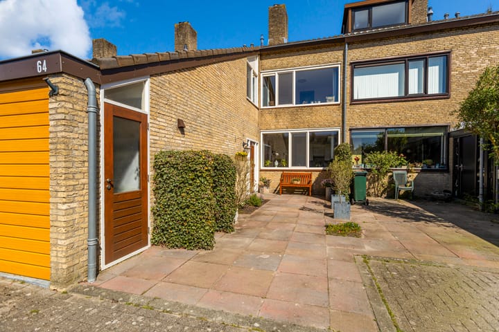 Photo 41 of De Vroedschap 64