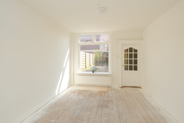 Foto 9 van J. Duikerstraat 6