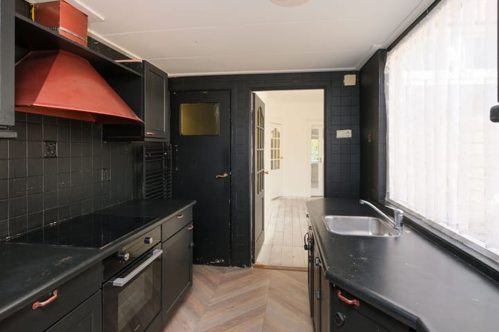 Foto 12 van J. Duikerstraat 6