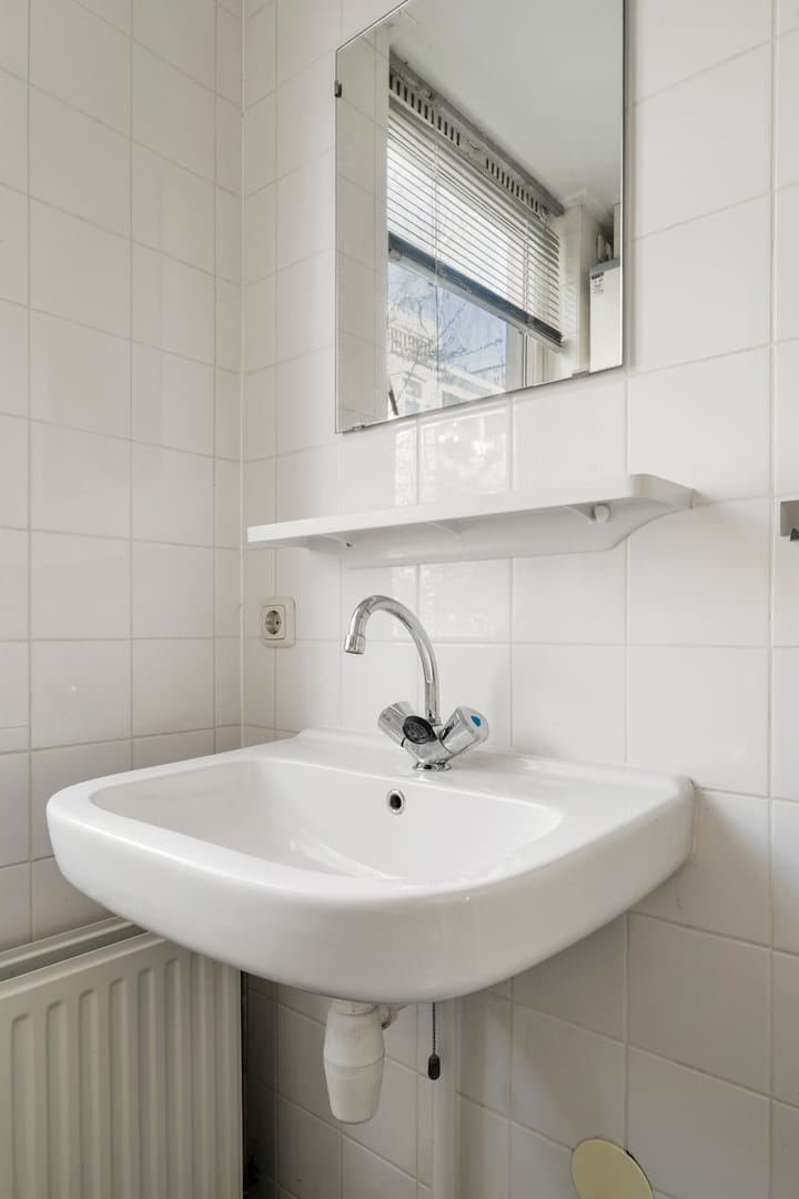 Photo 18 of Bentinckstraat 38-1