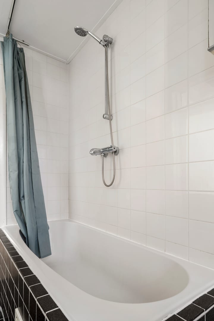 Photo 19 of Bentinckstraat 38-1