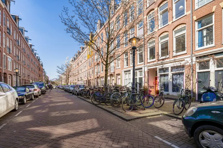 Photo 27 of Bentinckstraat 38-1