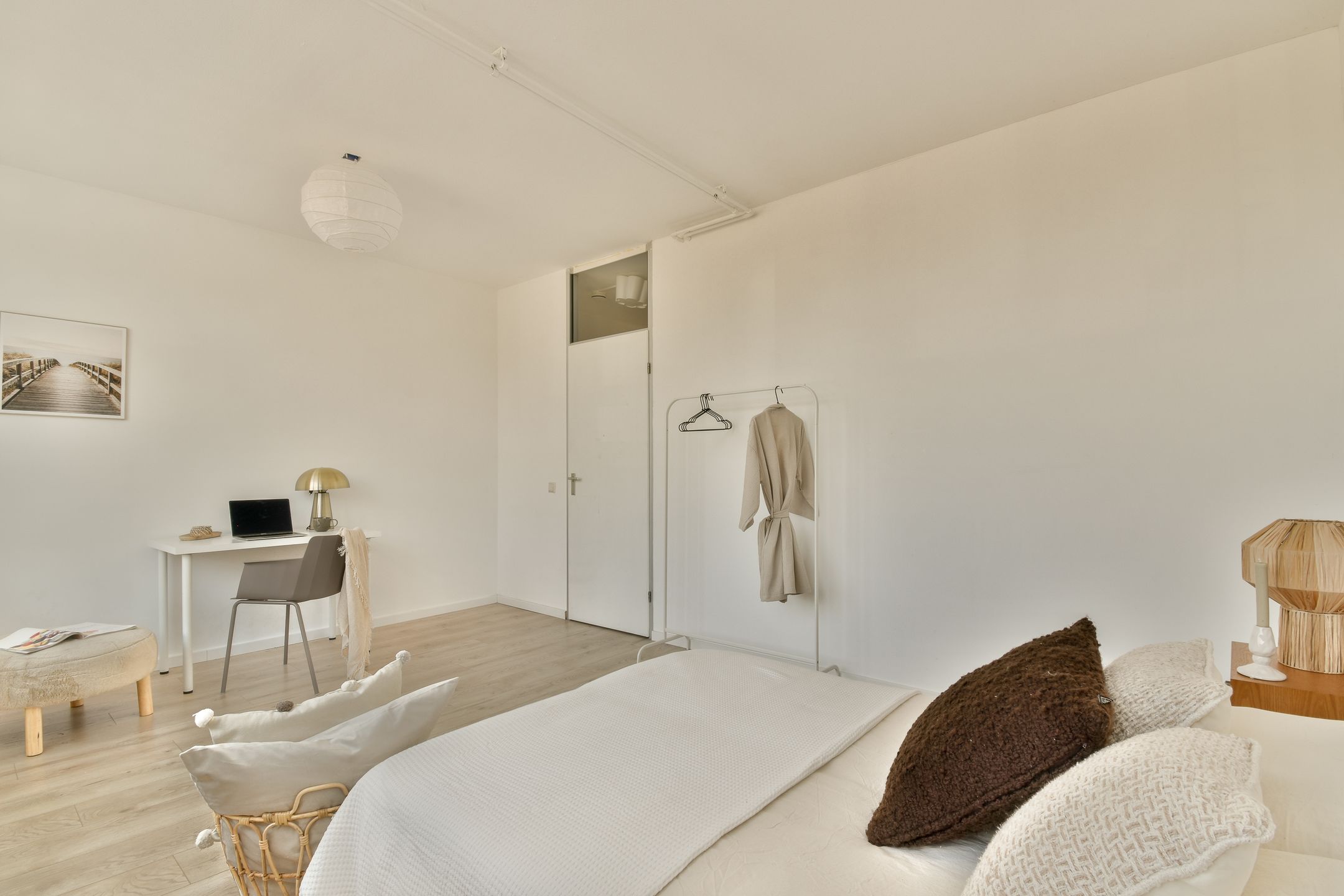 Photo 27 of Midscheeps 15