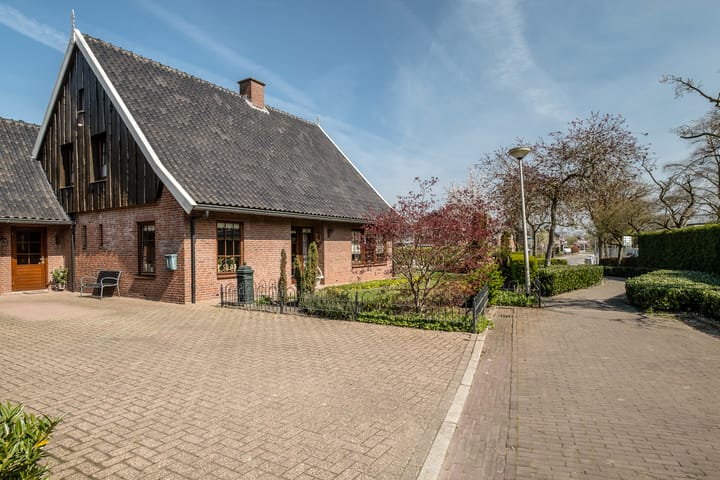 Foto 51 van J S Bachstraat 18