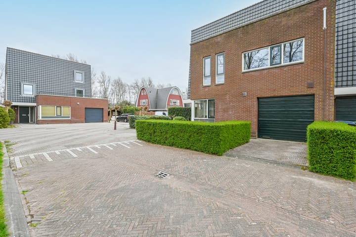 Photo 2 of Pieter Hellendaalweg 14