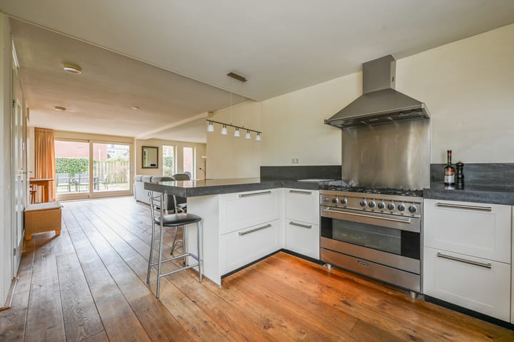 Foto 7 van Pieter Hellendaalweg 14